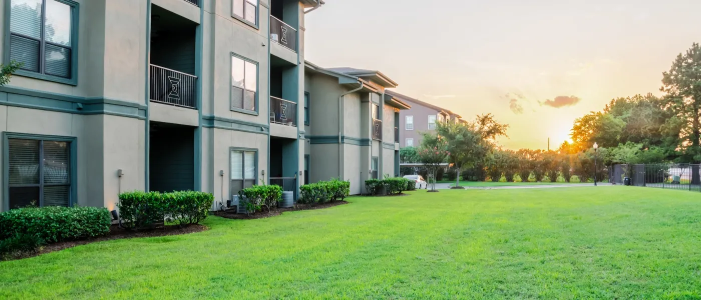 Commercial Pooper Scooper Service